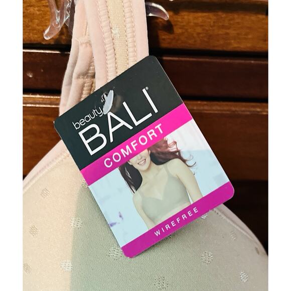 Beauty by BALI Wireless Bra #DFB540 Beige Dot Size: 36 DD NWT $44 - Picture 2 of 6